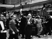 800px ny stock exchange traders floor lc u9 10548 6